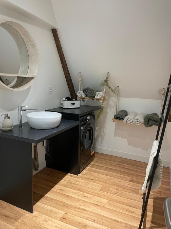 A Stylish Apartment In The Centre Of Town Montreuil  Ngoại thất bức ảnh